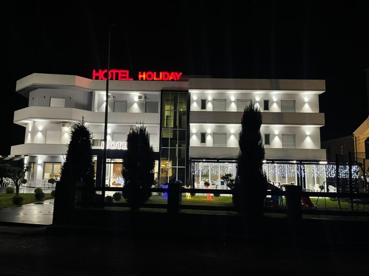 Hotel Holiday Koplik Bagian luar foto